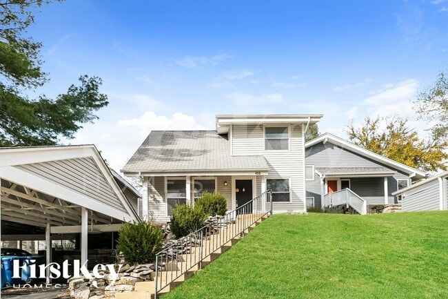 Building Photo - 455 Down Hill Dr