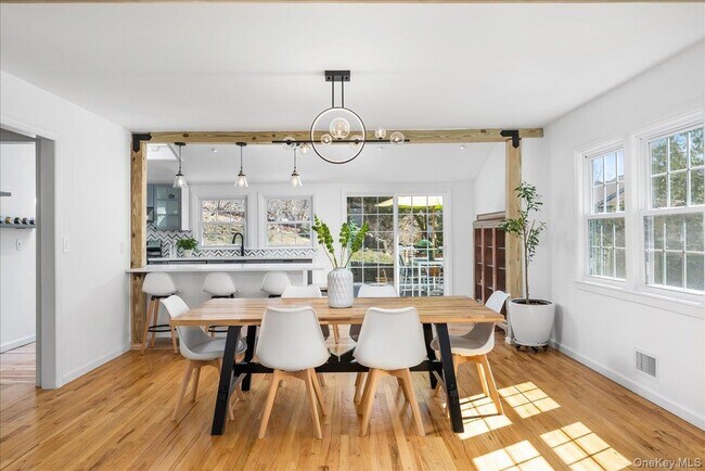 Building Photo - 19 Sherwood Dr