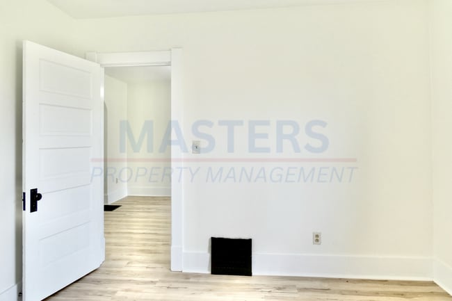 Building Photo - Beautiful Toledo 3 Bed House