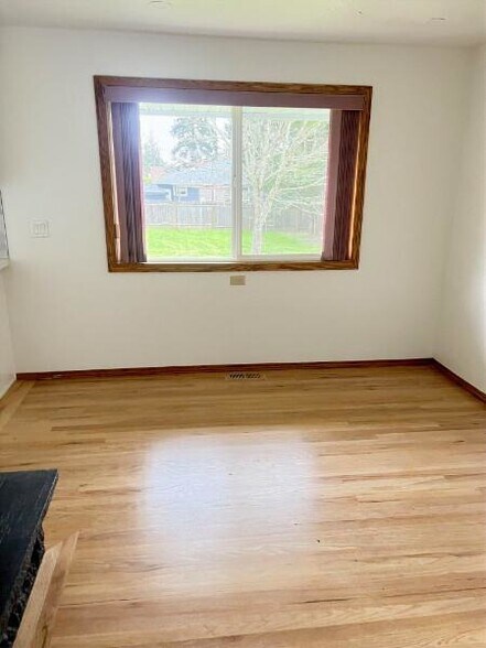 Dining Room - 3120 SE 119th Ave