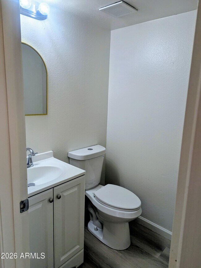 Building Photo - 1343 E Angela Dr