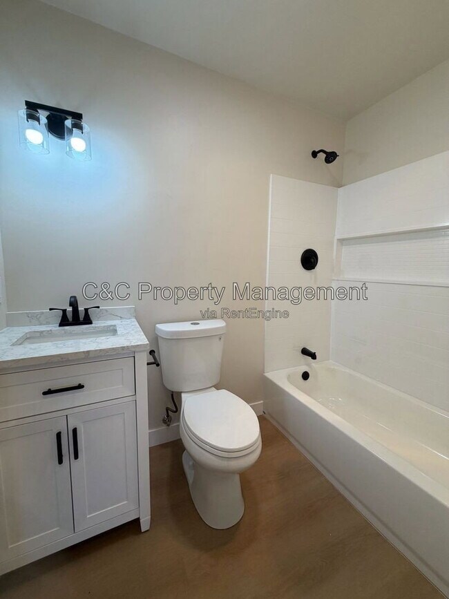 Building Photo - 855 9th St