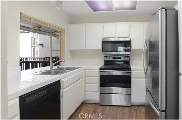 Building Photo - 48 Corniche Dr