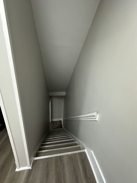 Building Photo - 224-226 W Brown Ave