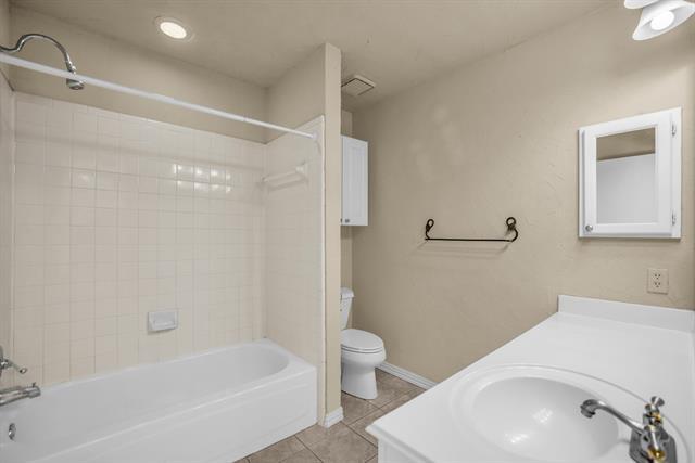 Building Photo - 568 Grace Ln