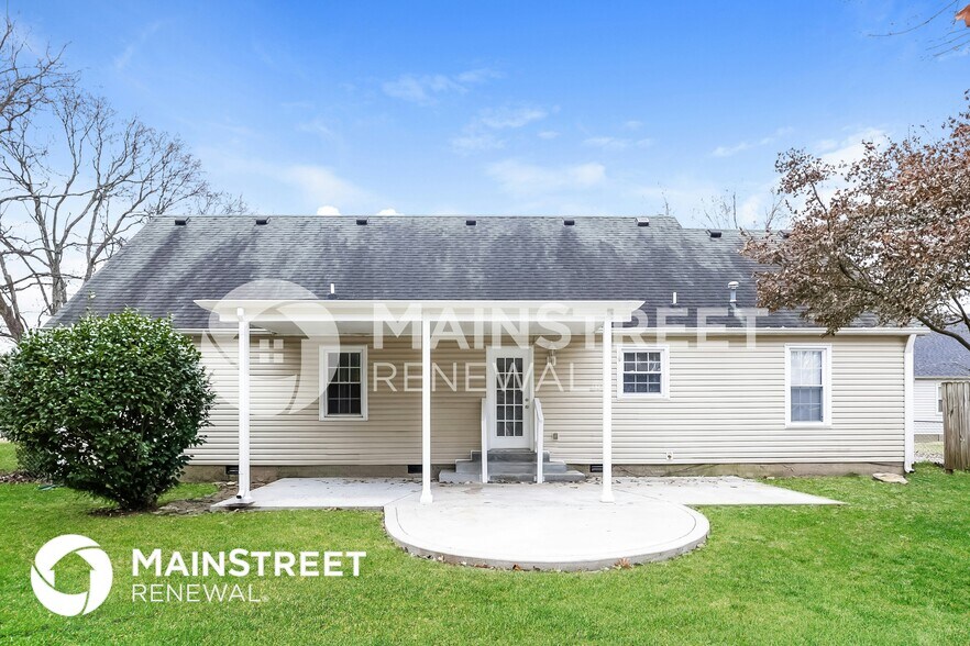 Building Photo - 324 Mayflower Dr