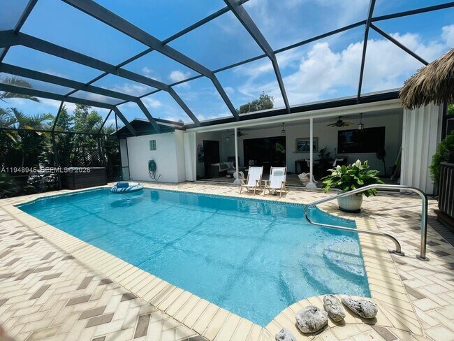 Building Photo - 2827 McKinley St