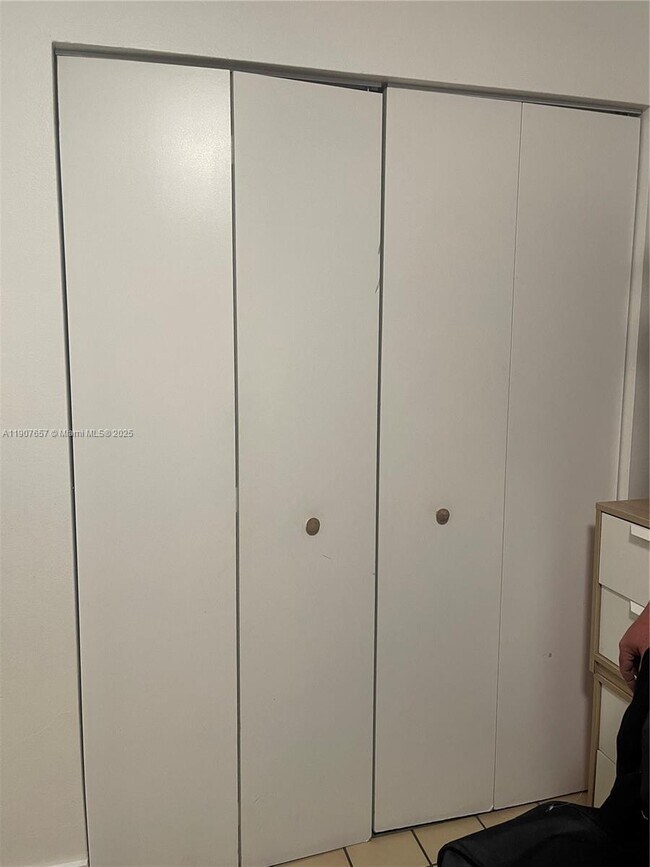 Building Photo - 6190 W 19th Ave