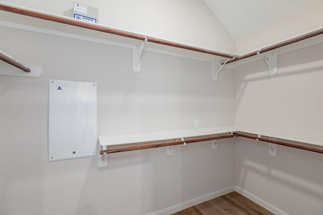Building Photo - 42 Camber Pine Pl