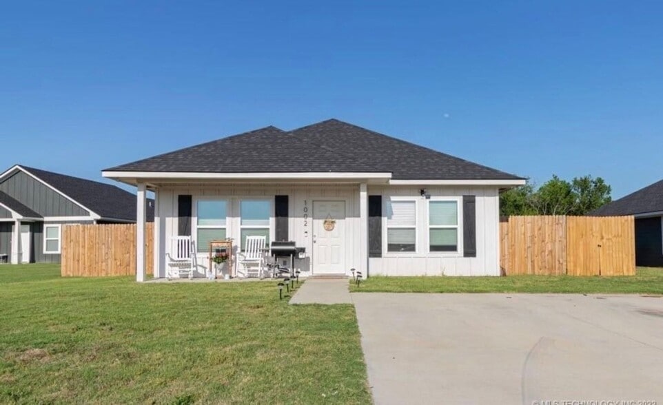 Building Photo - 1002 Westgate Ave