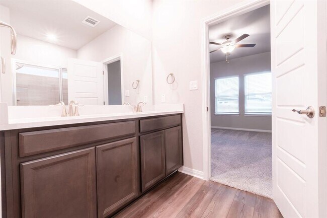 Building Photo - 2838 Dell Hollow Dr