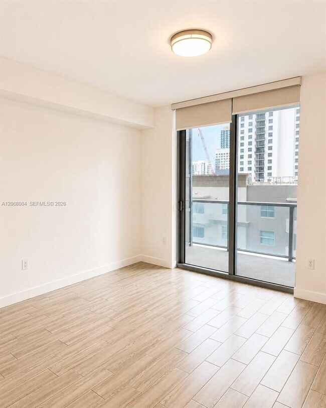 Building Photo - 1111 SW 1st Ave