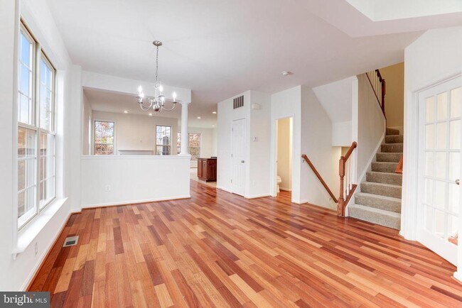 Building Photo - 42639 Chisholm Dr