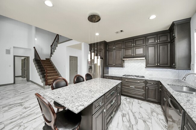 Building Photo - 4410 Lodge Vine Ct