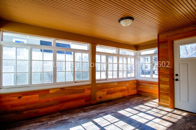 Building Photo - 728 Franklin St