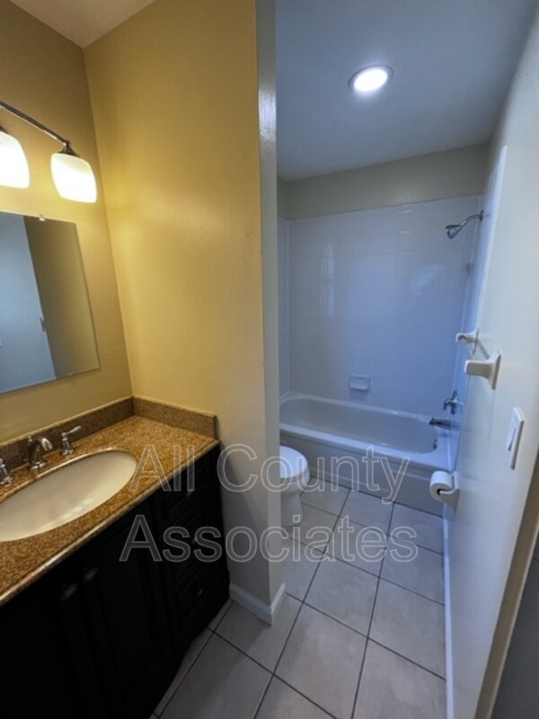 Building Photo - 1011 Idlebriar Way