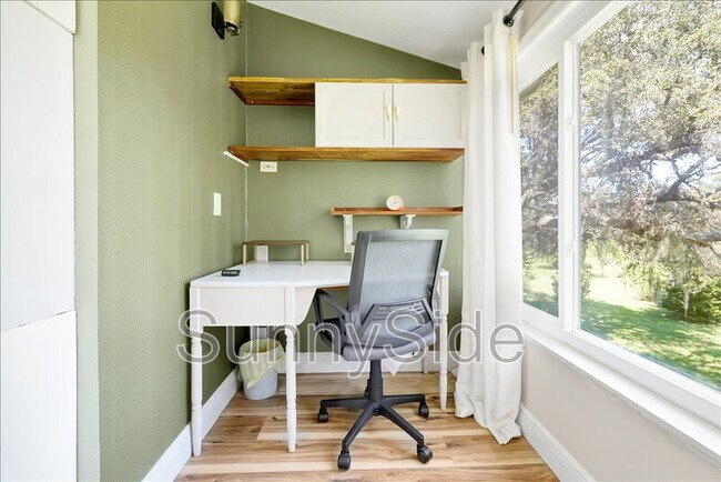 Building Photo - 42 Nottingham Way