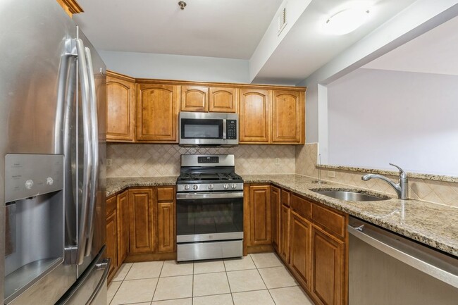 Primary Photo - 902 N 5th St