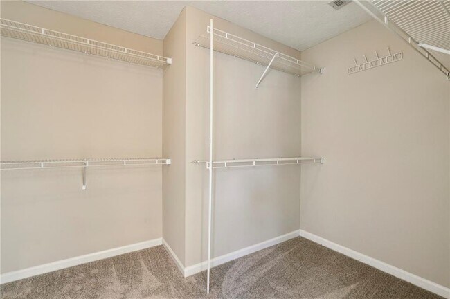 Building Photo - 1348 Woodcutt Pl