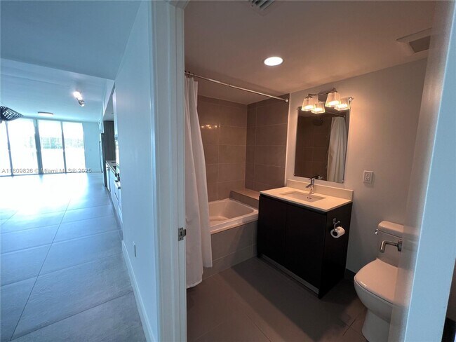 Building Photo - 6620 Indian Creek Dr