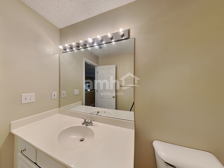 Building Photo - 3900 Chastatee Dr