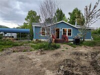 Building Photo - 43709 Lake Hughes Rd