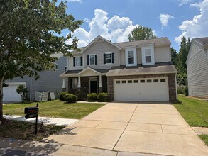 Building Photo - 3 BR/2.5BA | Newly Renovated Single Family Home | Private backyard| In Charlotte!