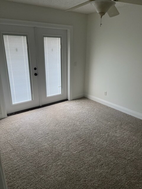 Building Photo - 4034 Oak Forest Dr