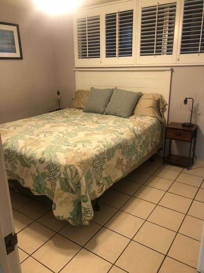 Building Photo - Molokai - Wavecrest - oceanfront 1 bedroom...