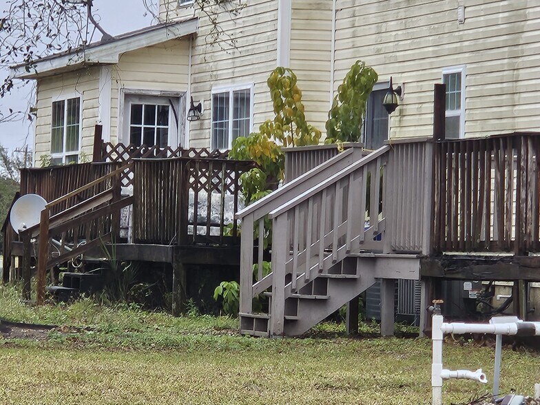 Building Photo - 111 Yellowtail Loop