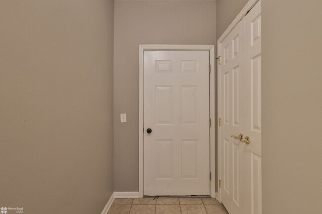 Building Photo - 2 bedroom condo at Country Classics at Morgan Hill