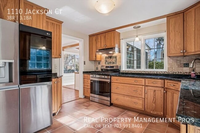 Building Photo - 1110 Jackson Ct