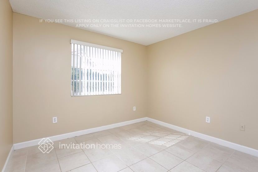 Building Photo - 5062 SW 154th Pl