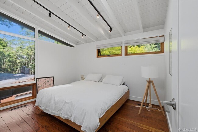 Building Photo - 28 Mallard Rise