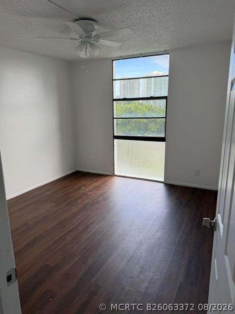 Building Photo - 3475 N Country Club Dr