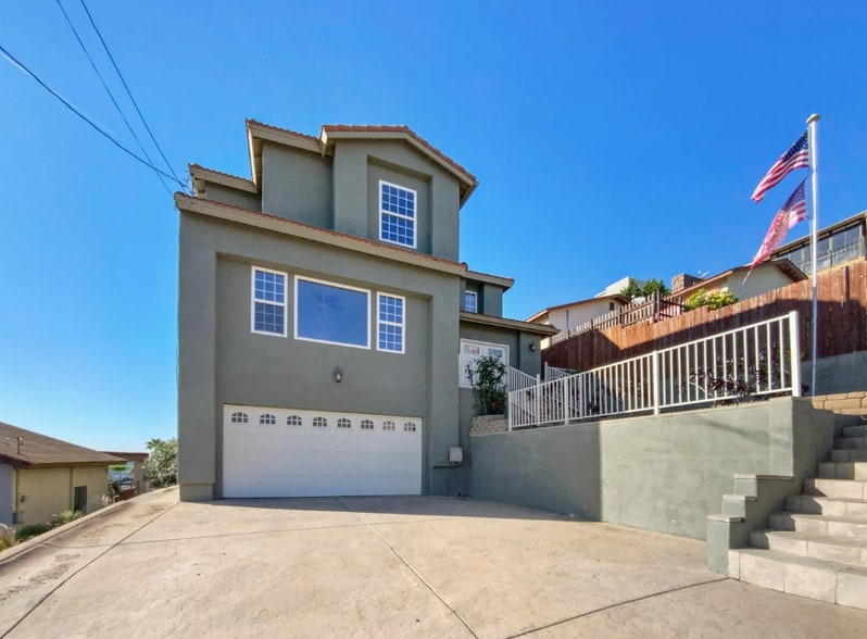 Building Photo - 1504 San Bernardino Ave