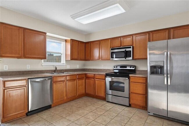 Building Photo - 3209 Barrington Dr