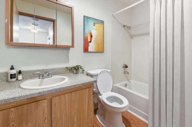 Building Photo - Capital Park