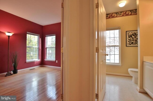 Building Photo - 15417 Duckling Pl