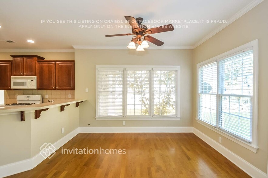 Building Photo - 734 Laurel W Ct