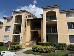 Building Photo - 1743 Village Blvd