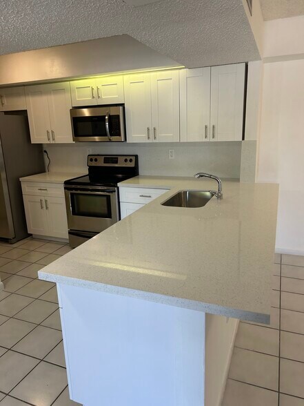 Building Photo - 8600 SW 212th St