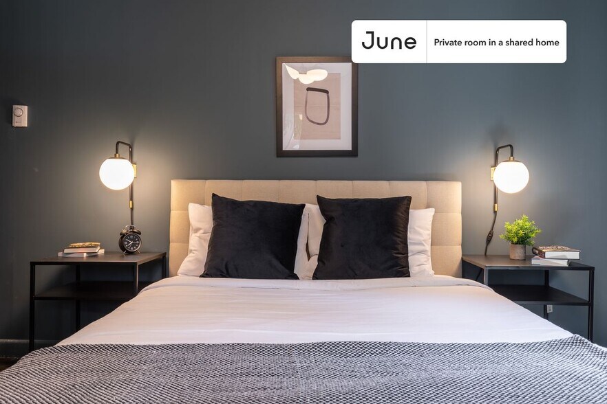 Building Photo - Room in Shared 6 bed/4 bath home