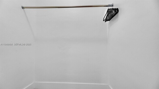 Building Photo - 32 SW 9th St