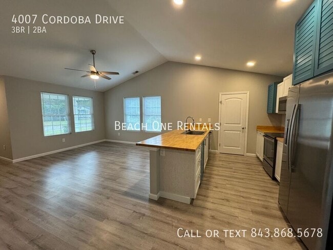 Building Photo - 4007 Cordoba Dr