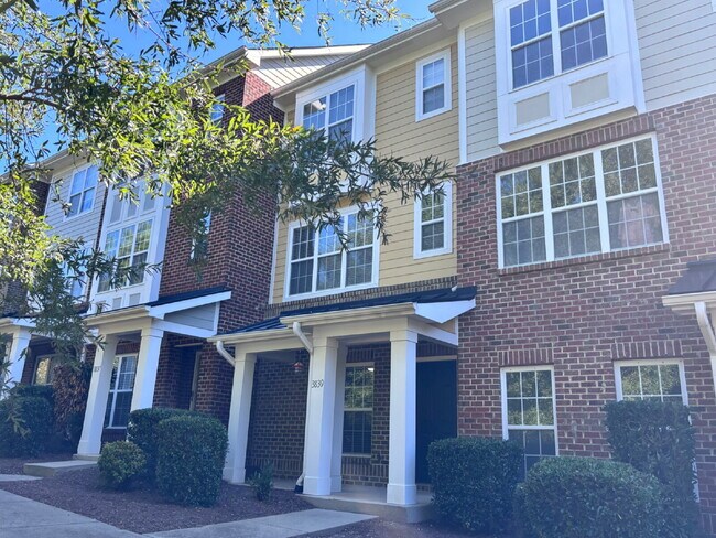 Primary Photo - 3839 Cary Glen Blvd