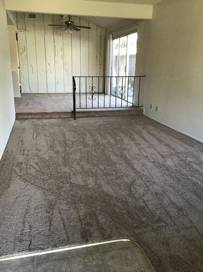 Building Photo - 6048 Margo Dr