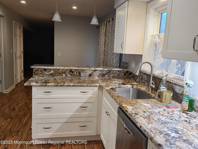 Building Photo - 1591 Marco Island Dr