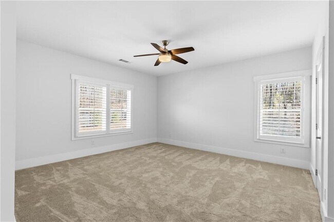 Building Photo - 15448 Hopewell Rd