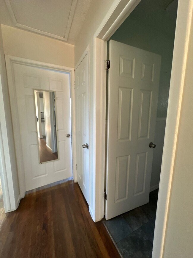 Building Photo - 5819 Winter Ave